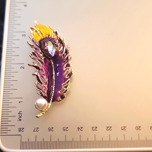 Peacock Feather Brooch Must Have - Picture 4 of 5